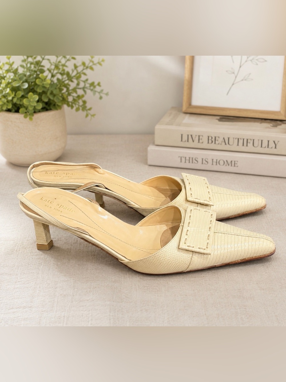 kate spade Cream Textured Slingback Pointed-Toe shoes size 9M